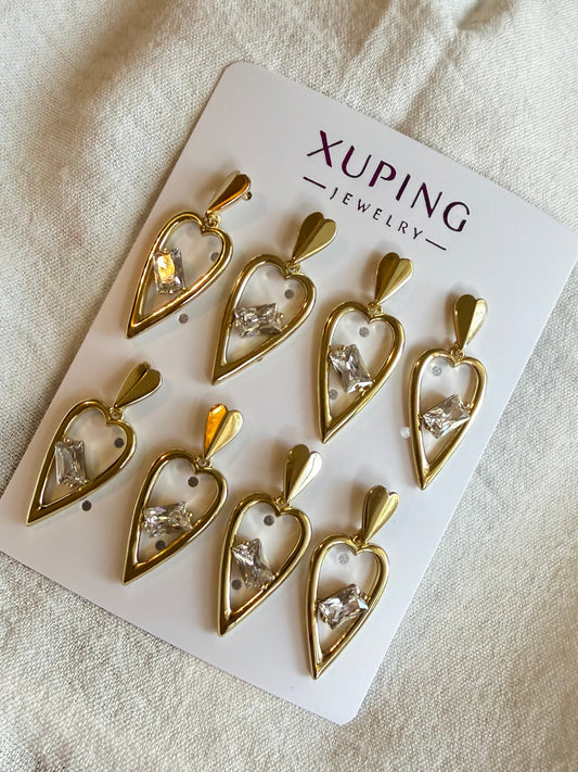 Arete corazón colgado en Oro Laminado
