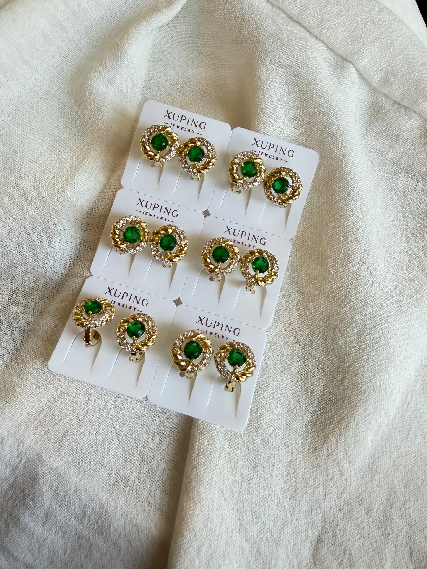 Hoop con verde en Oro Laminado