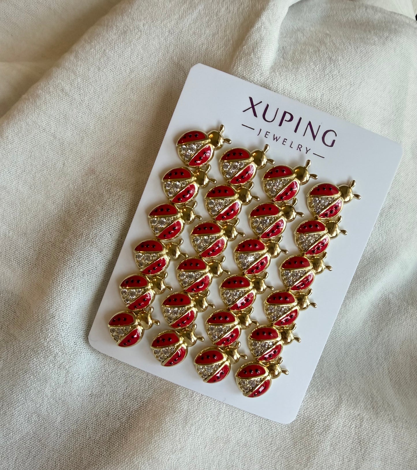 Stud ladybug de Oro Laminado