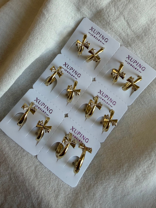 Hoop con mono en Oro Laminado