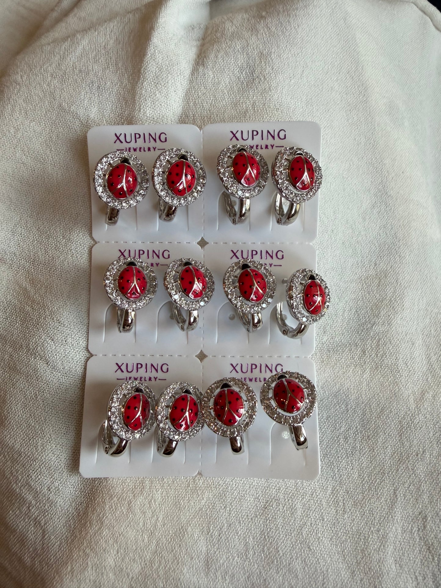 Hoop de ladybug en Plata