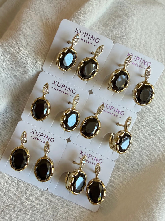 Hoop ovalado negro en Oro Laminado